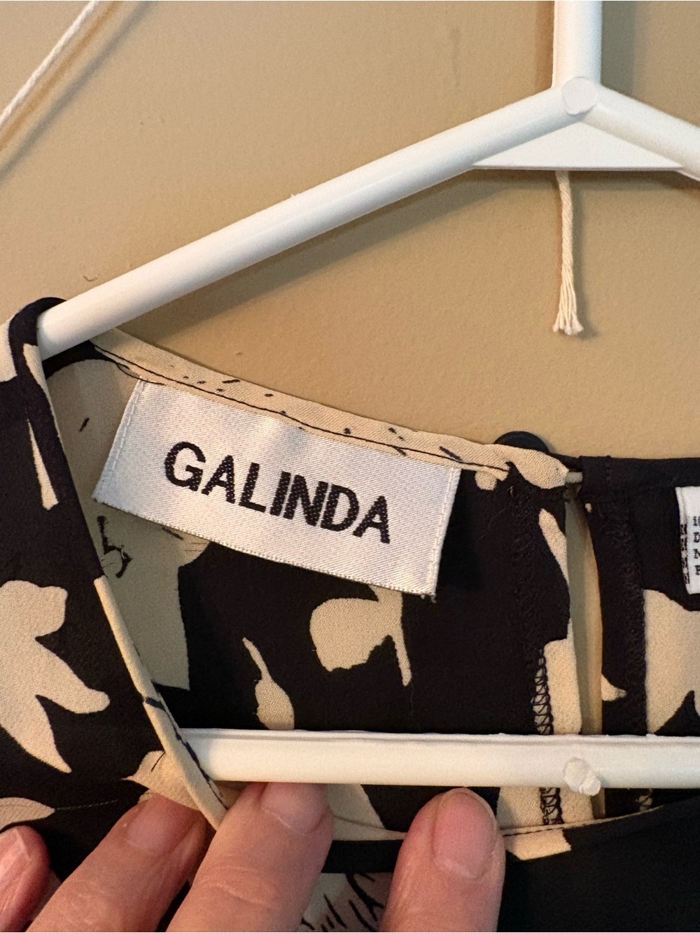 Galinda 100% Pure Silk Vintage Dress - Picture 3 of 9